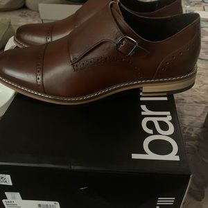NEVER WORN Men’s BARlll leather shoes